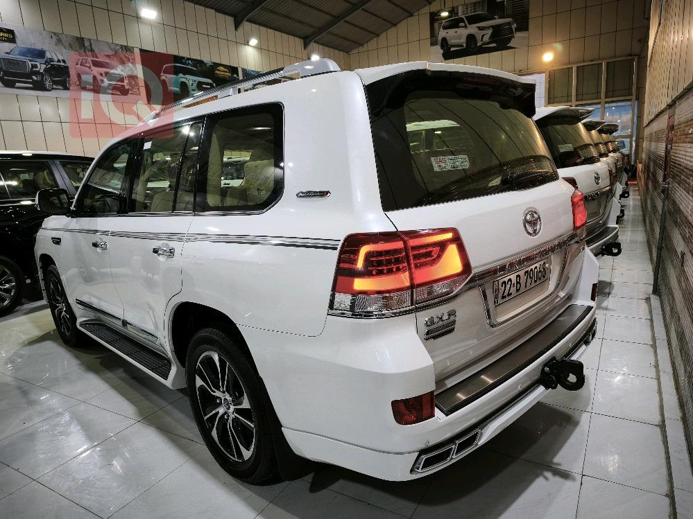 تويوتا لاندكروزر